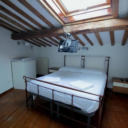 Kia Orana Guesthouse Ліворно Екстер'єр фото