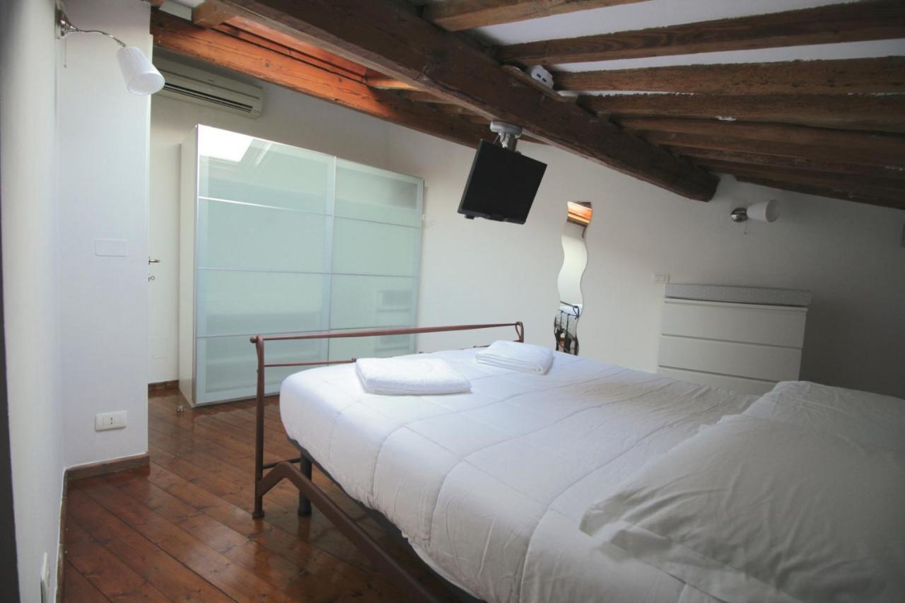 Kia Orana Guesthouse Ліворно Екстер'єр фото